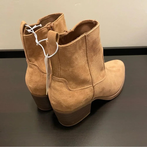 OLD NAVY Faux‎ Suede Western Ankle Boots in Mocha Latte - Picture 7 of 12